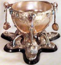 Coppa da ponce in stile Tiffany. Favrile glass arricchito da montatura in argento. 1900