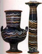 Vasi egiziani per unguenti. Tecnica a nucleo friabile. (XV-XIII sec. a.C.)